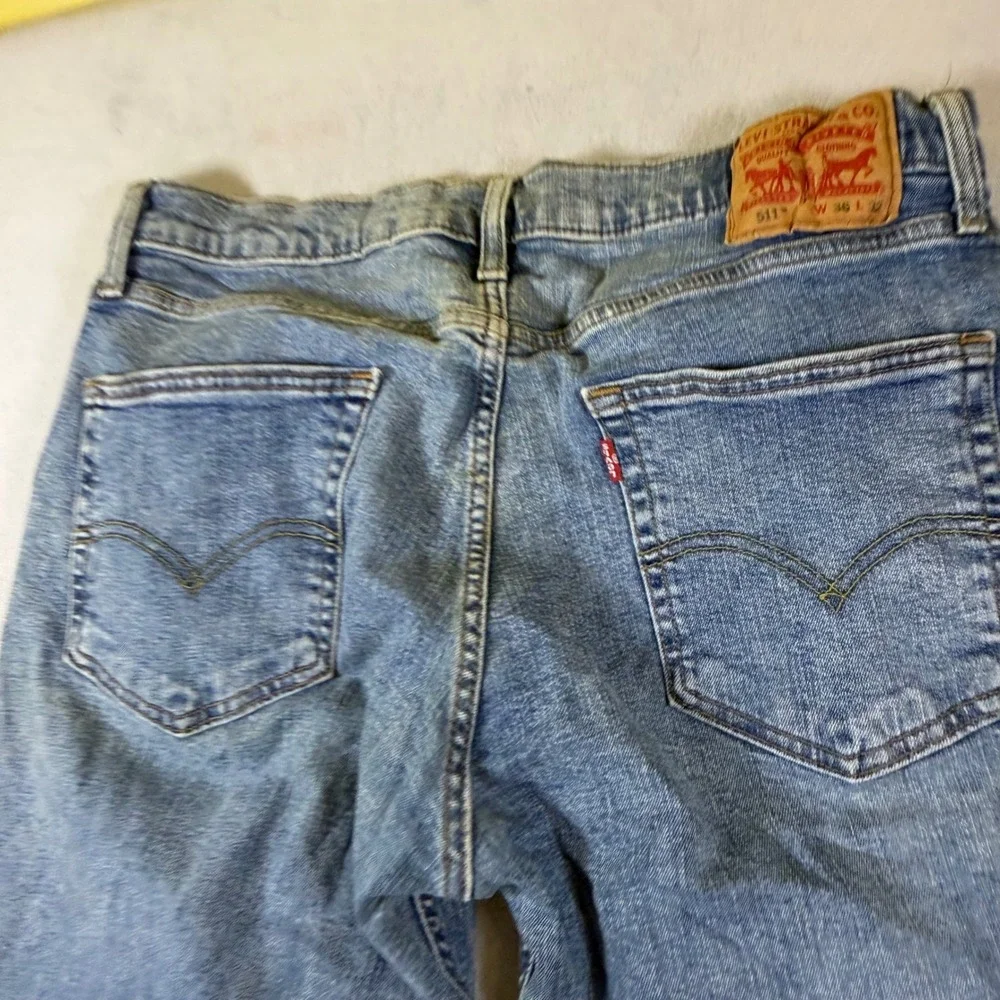 Levis 511 Slim Fit Jeans Mens 36x32 Light Wash Blue Denim 5-Pocket Zip Fly